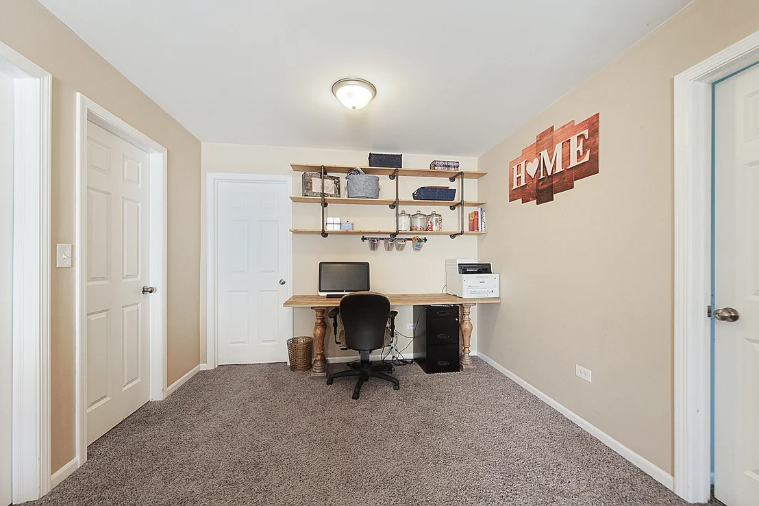 Photo of 717 Maplewood Drive