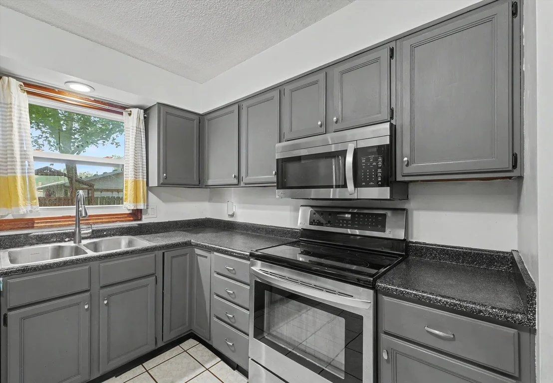 Photo of 110 N Joy Drive