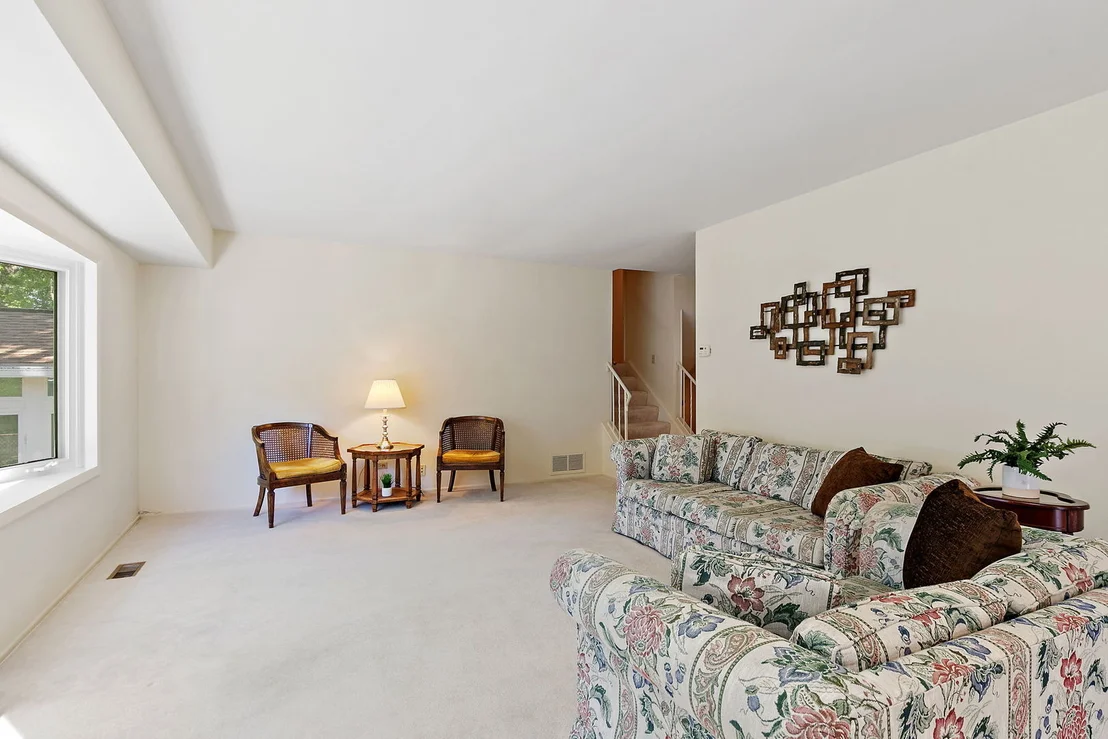 Photo of 1150 Glen Lane