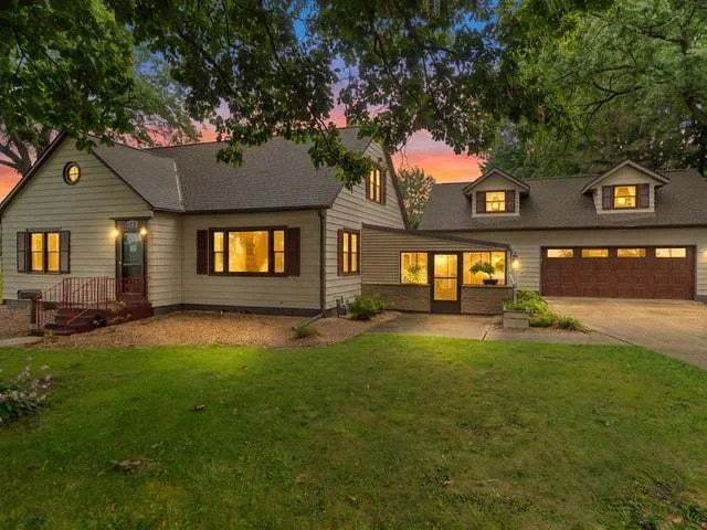 Photo of 110 N Maple Avenue