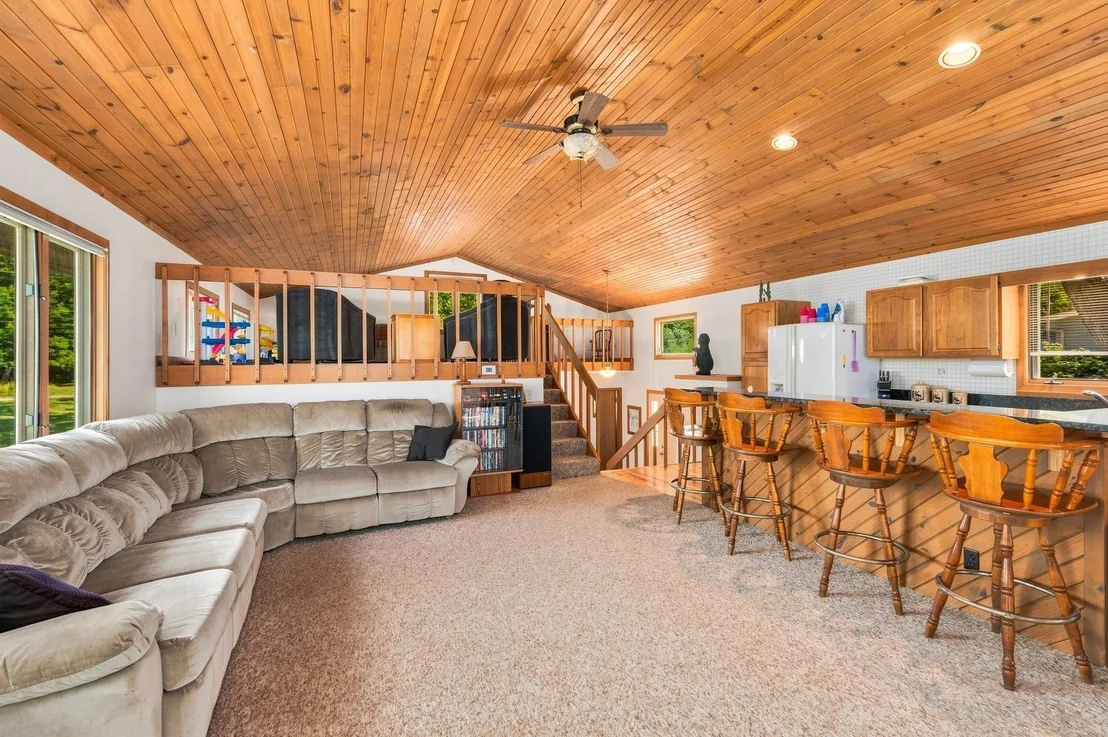 Photo of 154 Beachview Court