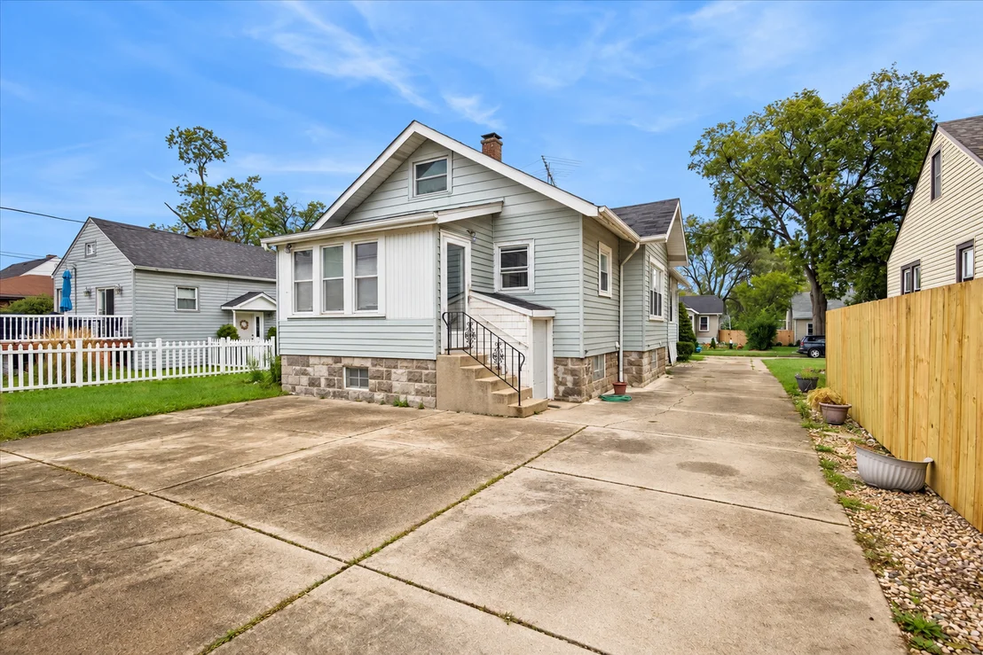 Photo of 3347 Washington Street
