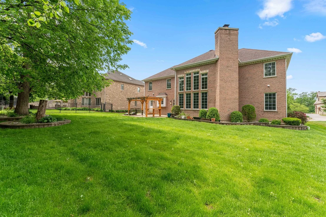 Photo of 281 N Forest Drive