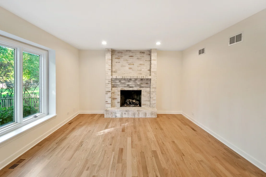 Photo of 710 Alexandria Drive