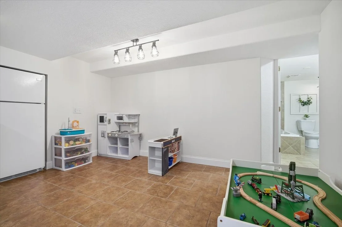 Photo of 19316 Nottingham Drive