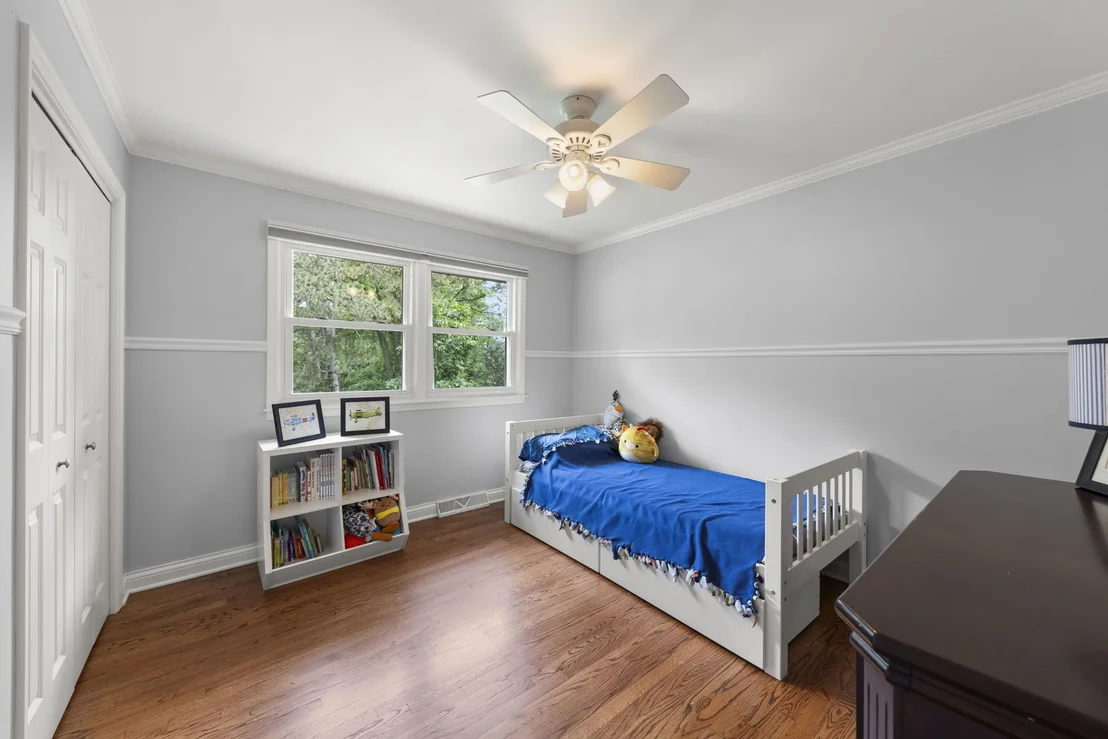 Photo of 3N149 Lynn Drive