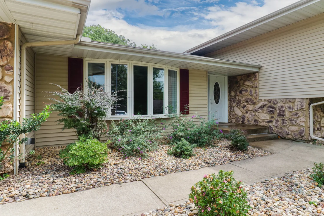 Photo of 19356 Nottingham Drive