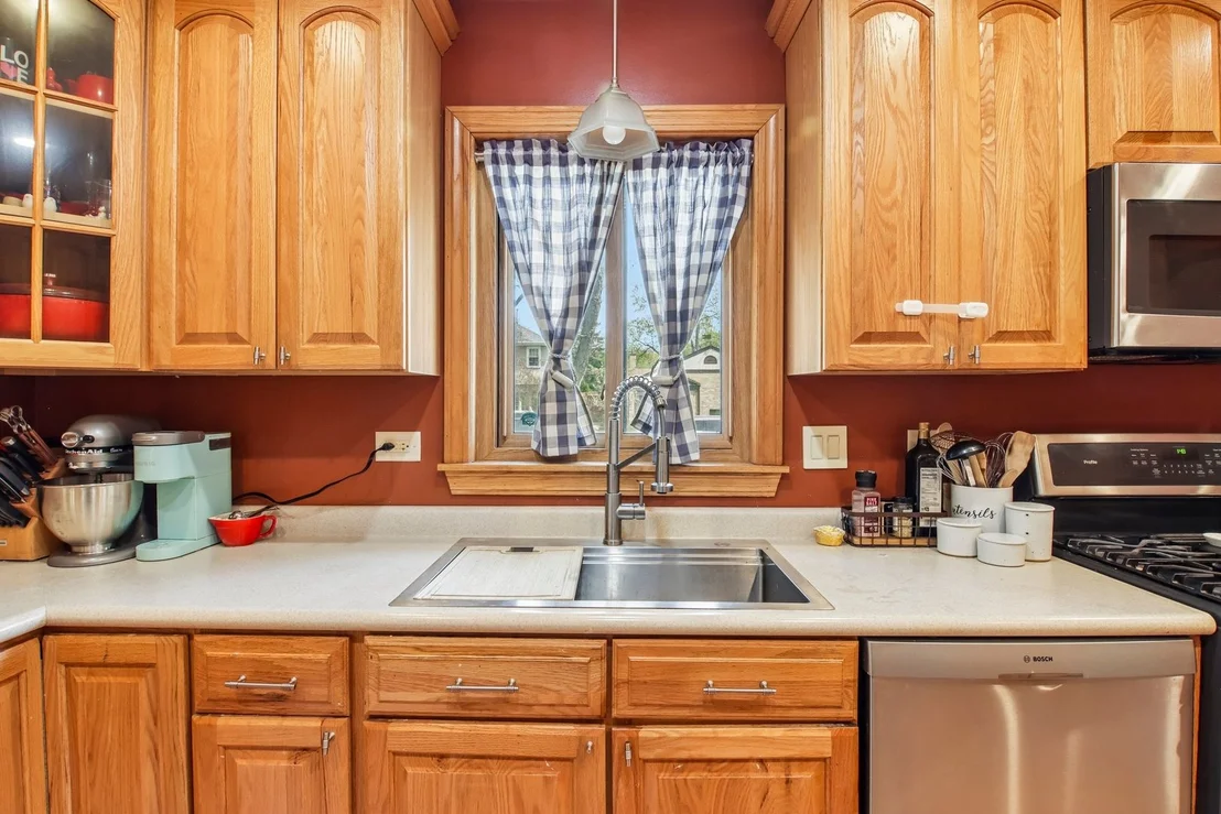 Photo of 245 Amherst Avenue