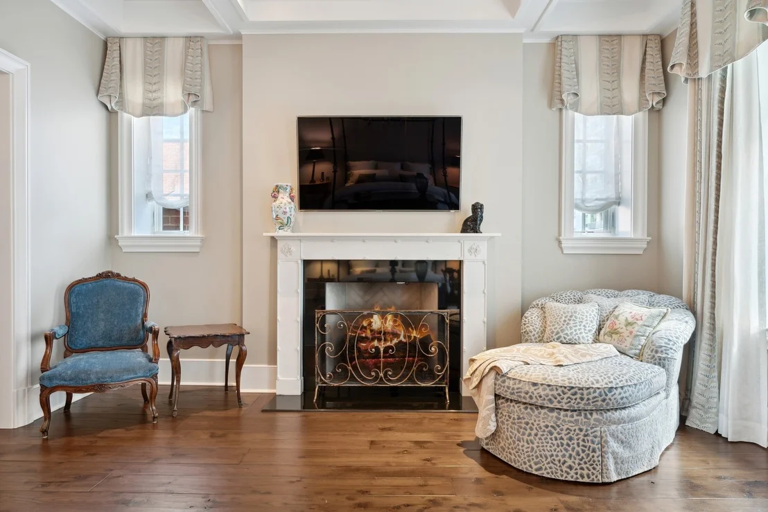 Photo of 446 W Huron Street