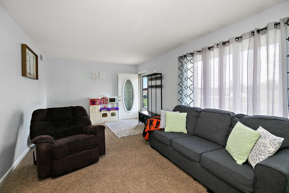 Photo of 325 N Elm Street