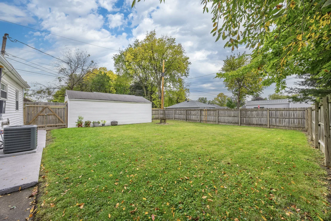 Photo of 2005 Capri Avenue