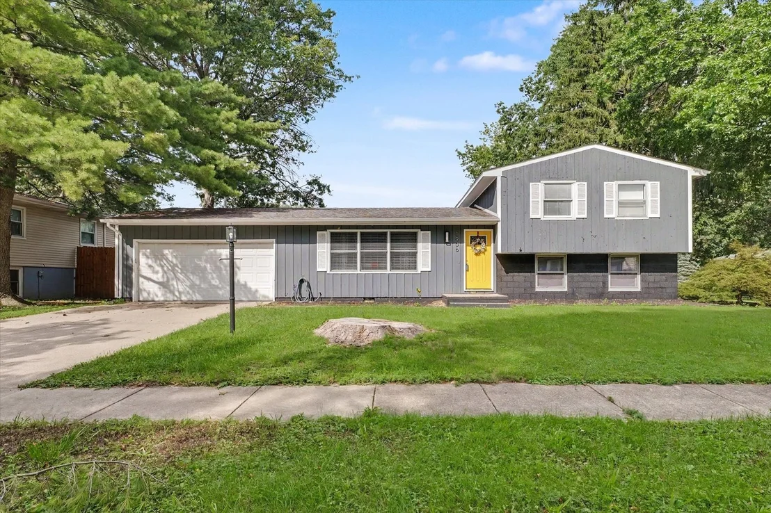 Photo of 1906 Winchester Drive