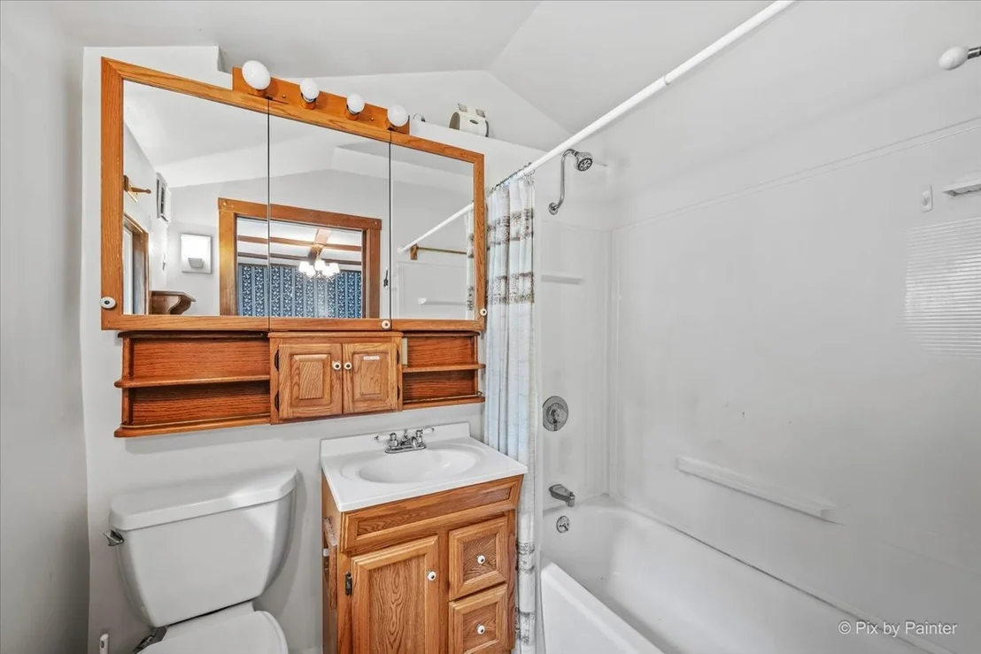 Photo of 2409 Grove Lane