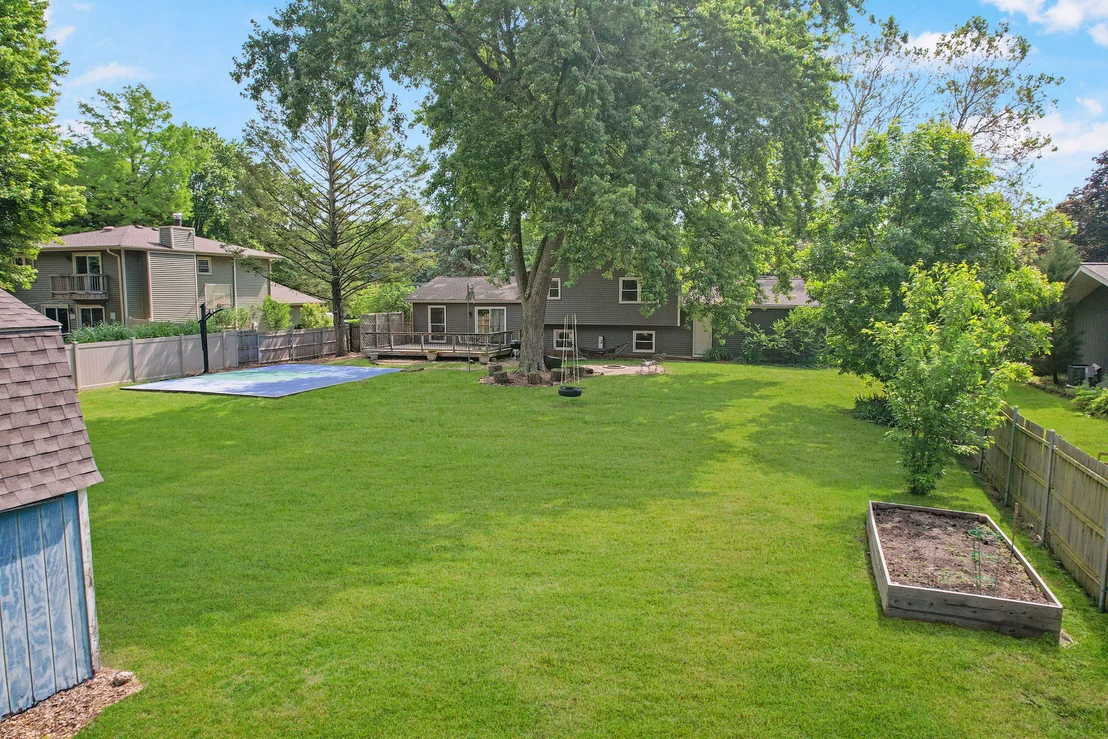 Photo of 11S556 Book Road