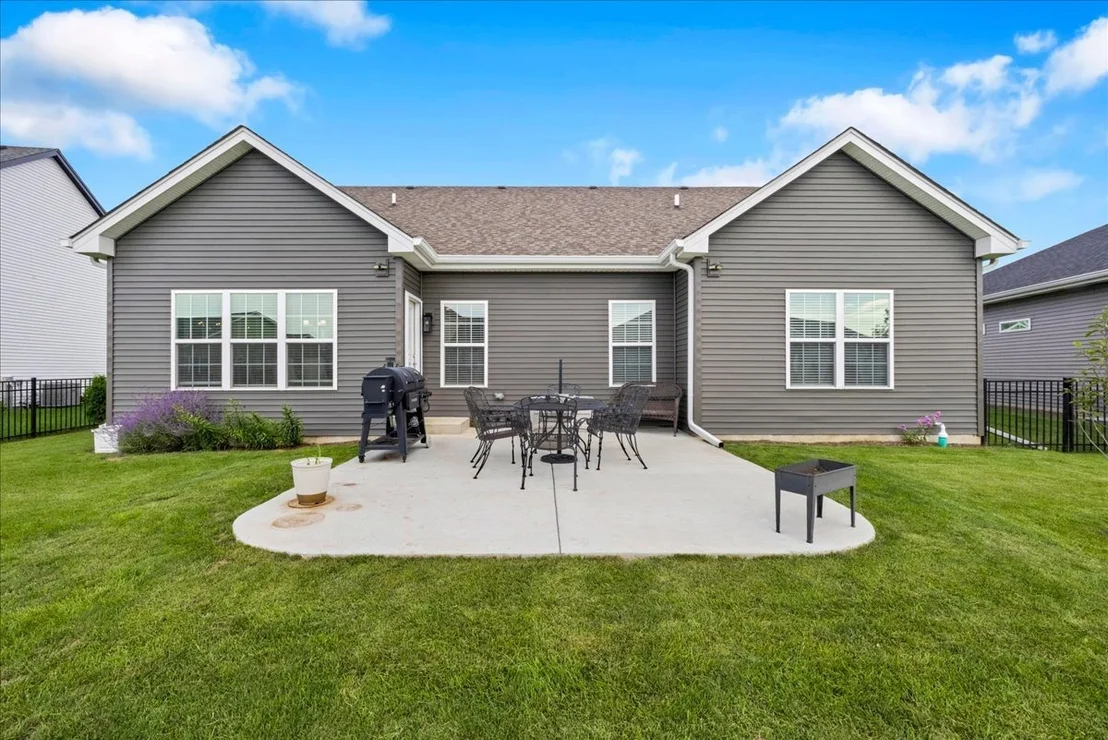 Photo of 635 Maplewood Circle