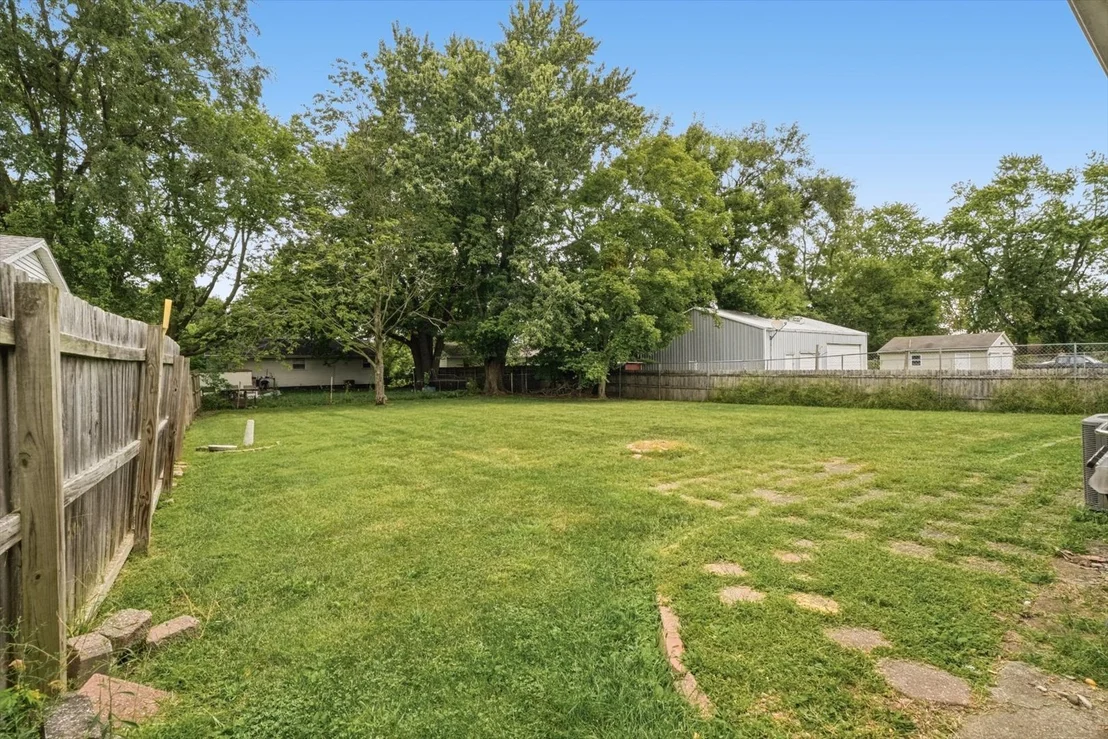 Photo of 1115 Eastview Drive