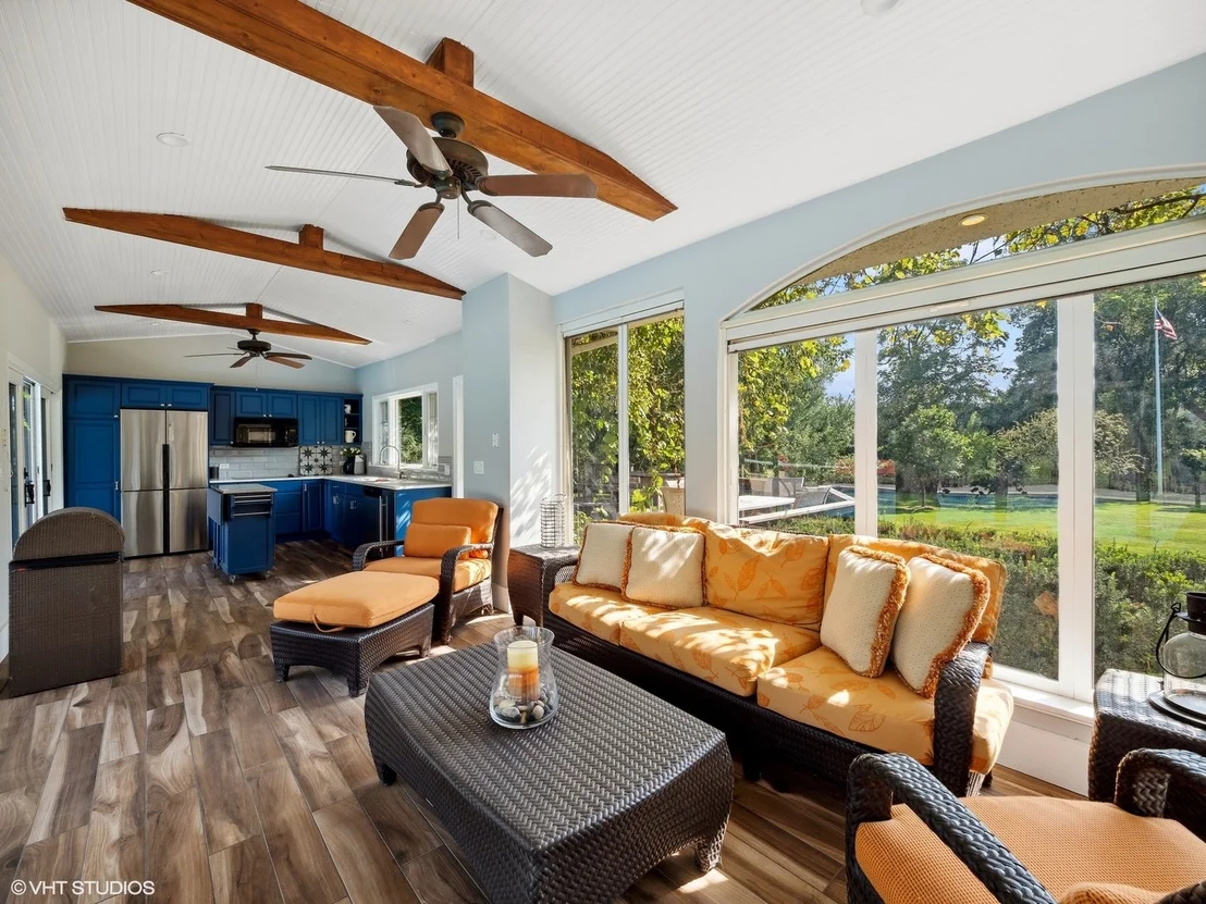 Photo of 1125 Longvalley Road