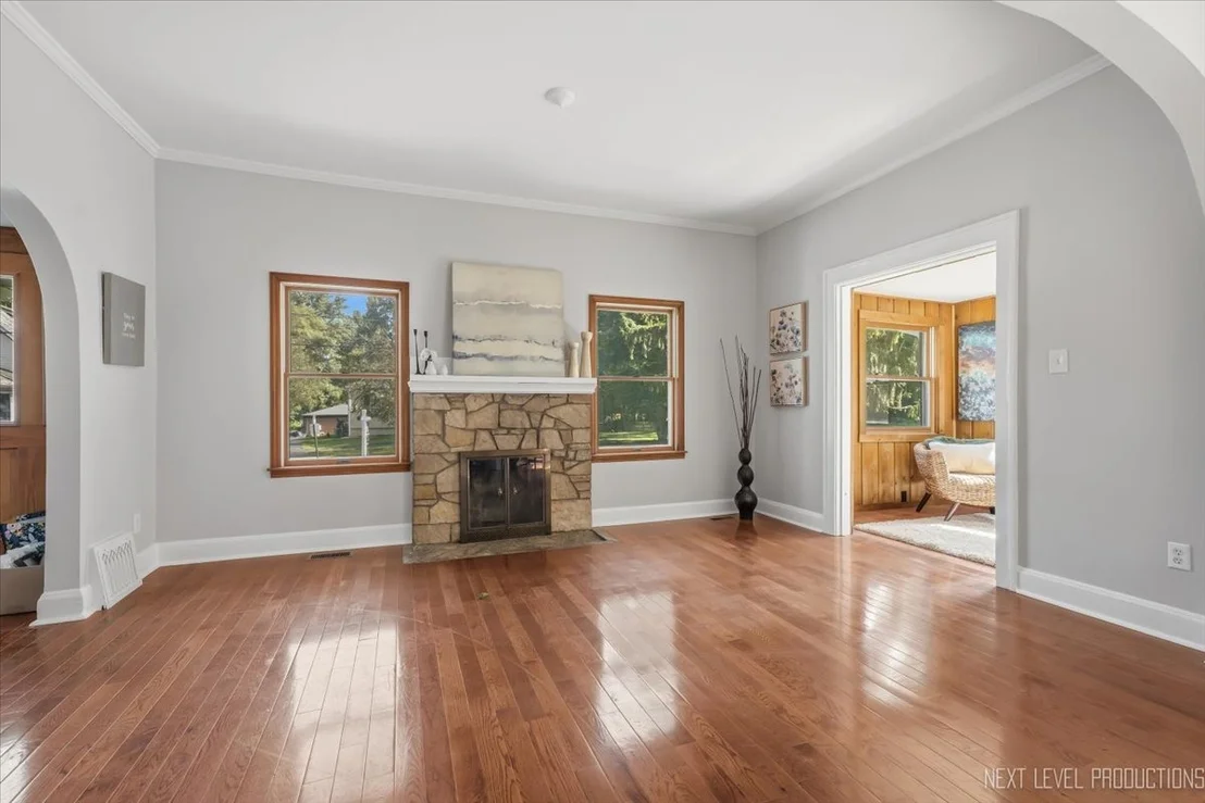 Photo of 32W183 Glos Street