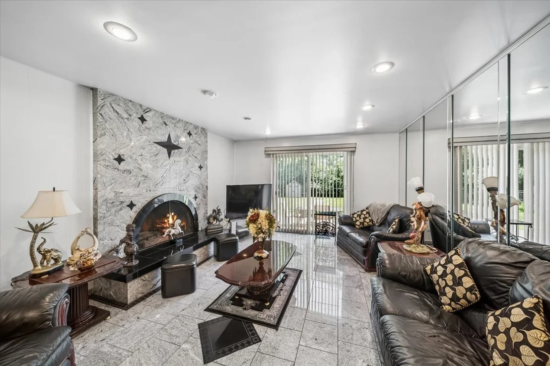 Photo of 823 Tenuta Court