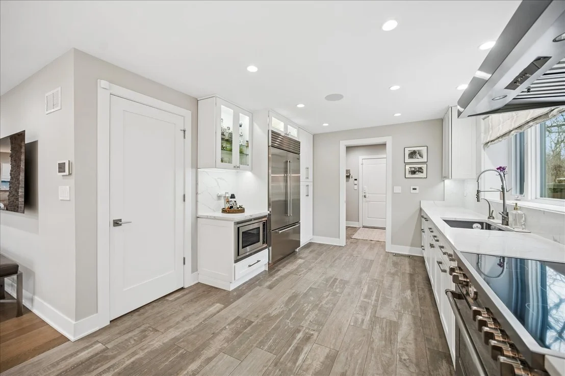 Photo of 270 Sheridan Road
