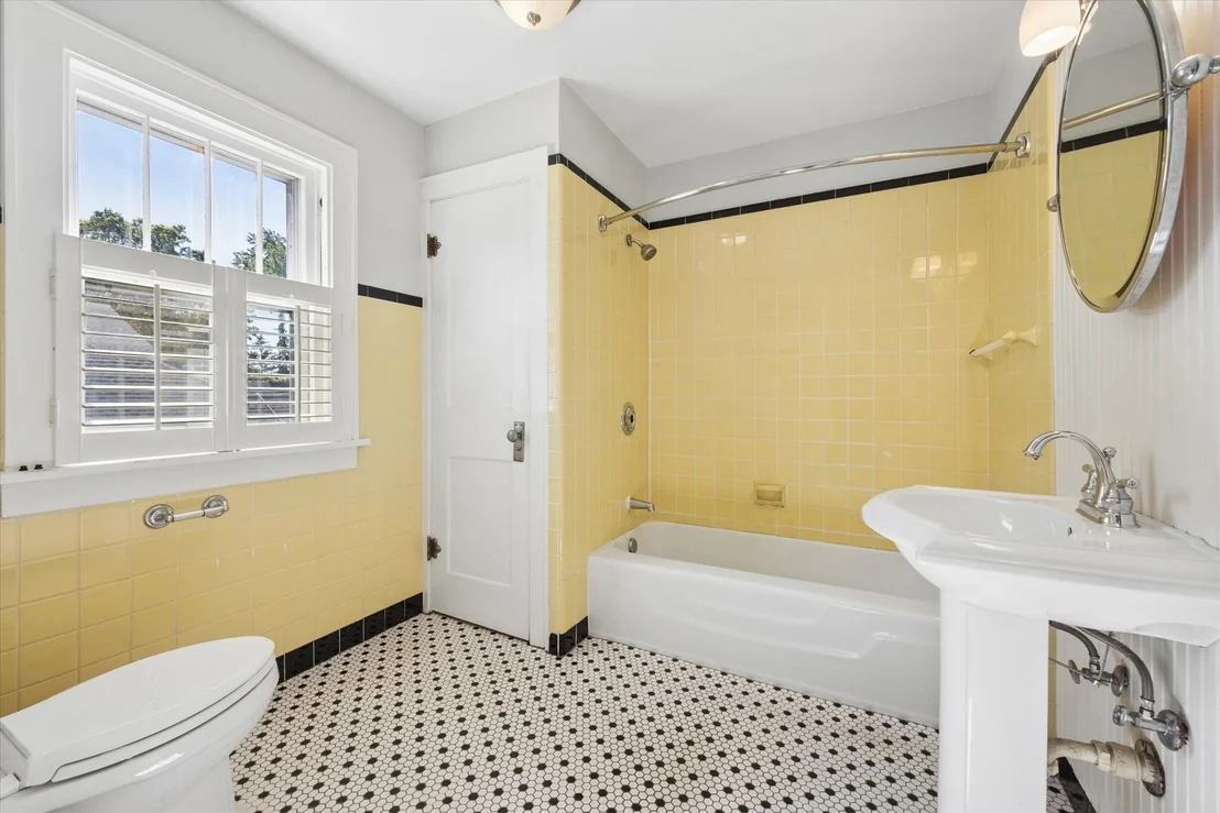 Photo of 808 Howard Street