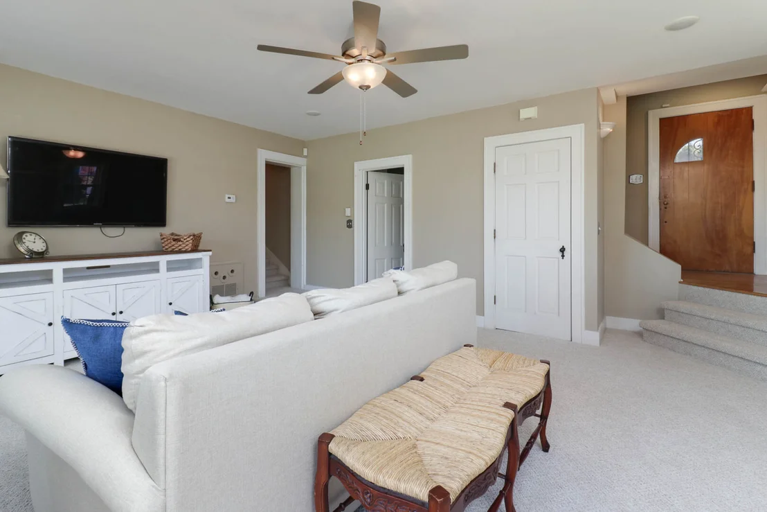 Photo of 1202 Elmwood Road