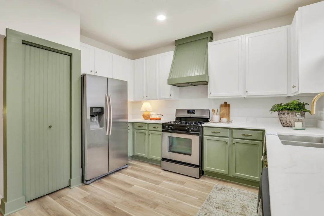 Photo of 983 Ellsworth Drive
