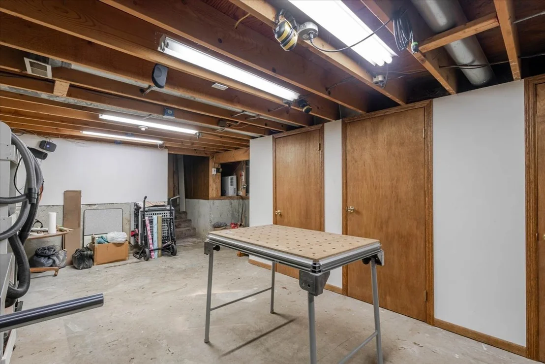 Photo of 122 Camelot Drive