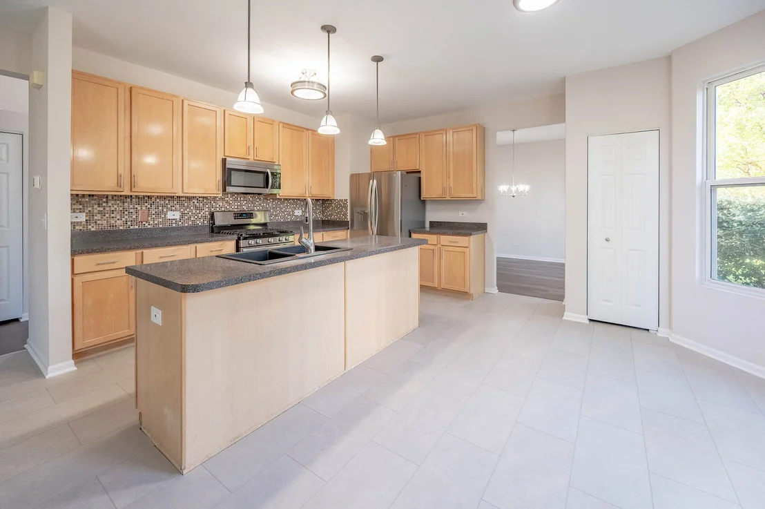 Photo of 1401 Bridgehampton Drive