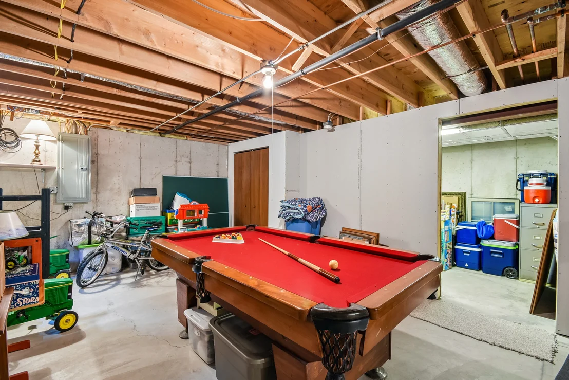Photo of 1041 Lakeview Drive