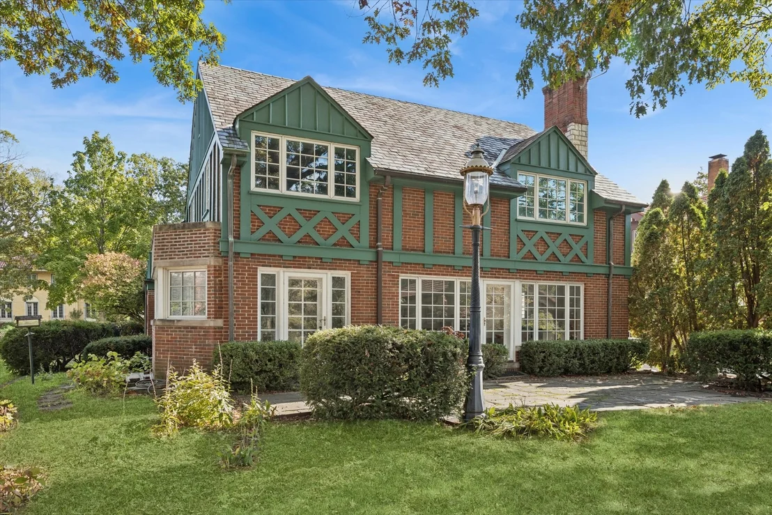 Photo of 220 Maplewood Road
