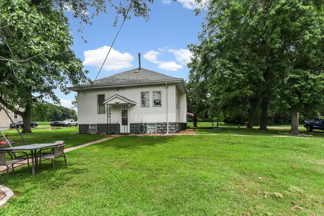 Photo of 1005 W 7th Street