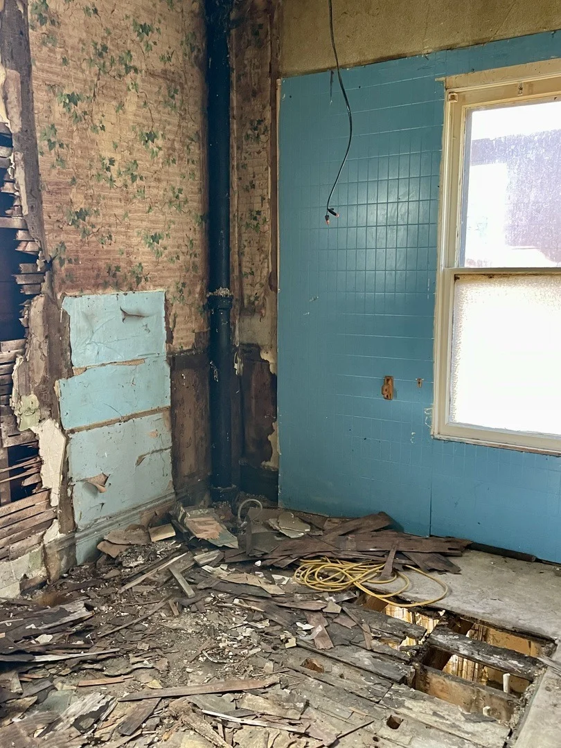 Photo of 344 W Everett Street