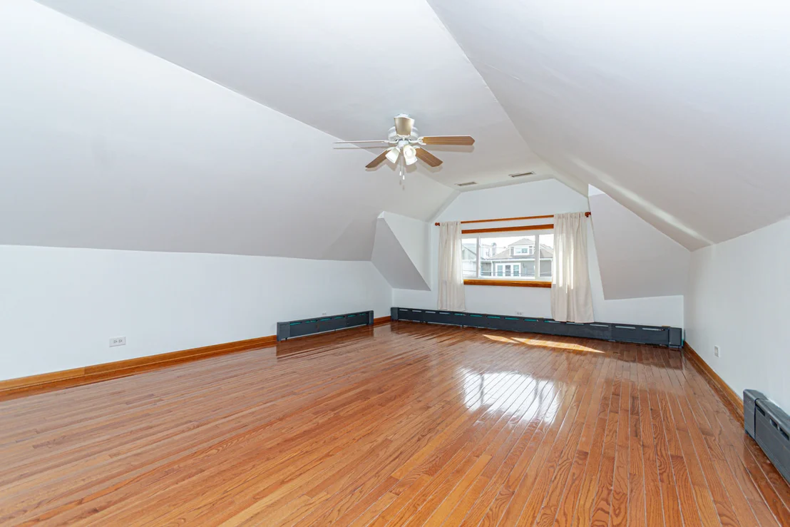 Photo of 5253 W Wrightwood Avenue