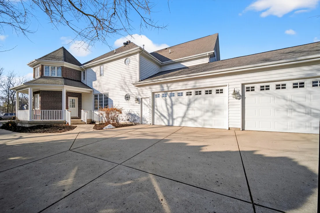 Photo of 70 Forest Avenue