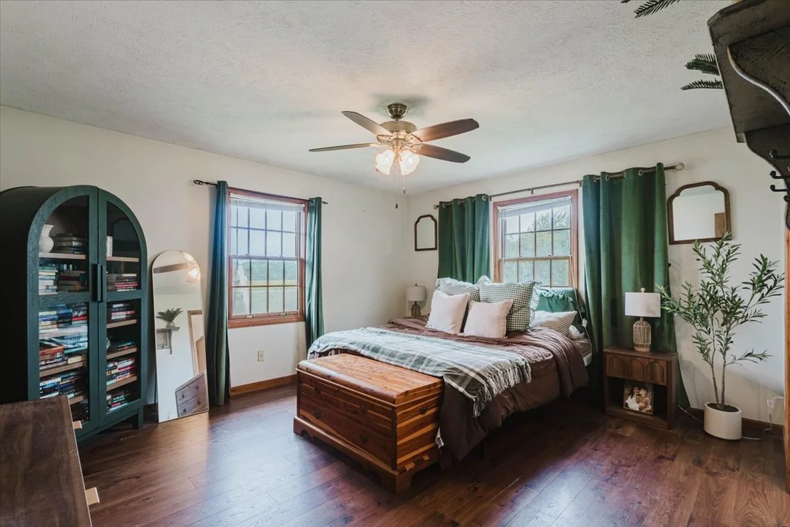 Photo of 427 sunset Drive
