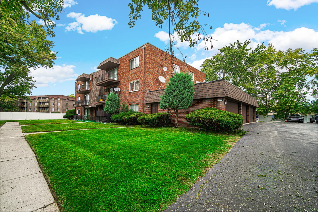 Photo of Unit 7 at 903 Elder Road