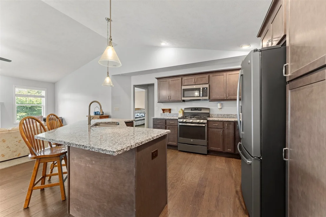 Photo of 701 Red Bud Drive