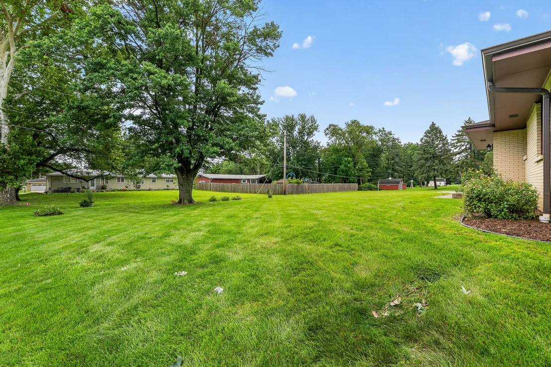 Photo of 3300 Pinecrest Drive