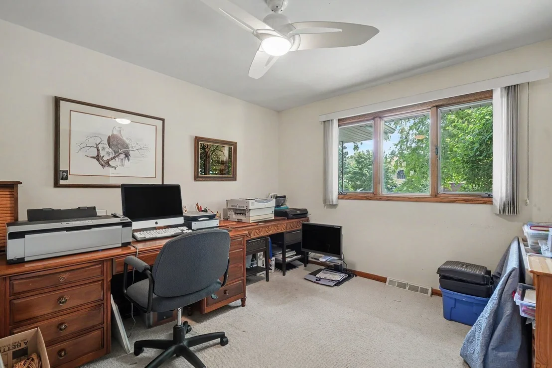 Photo of 252 Cardinal Drive