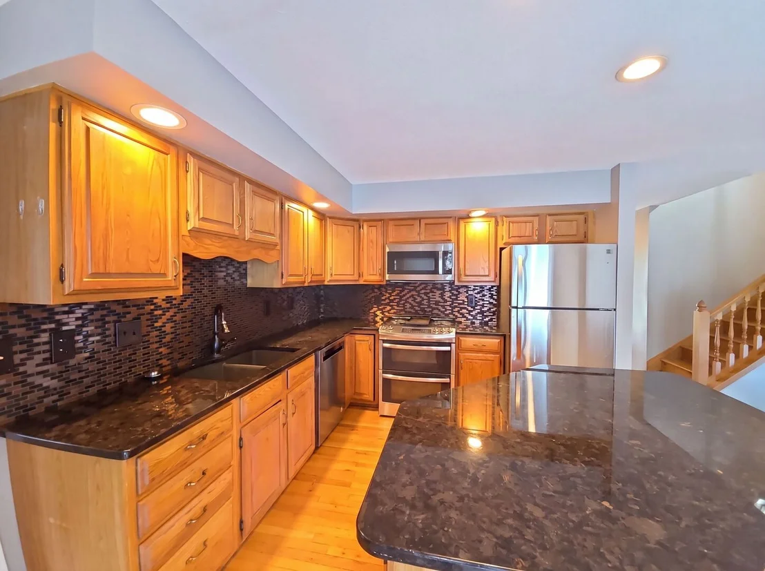 Photo of 1503 Featherstone Road