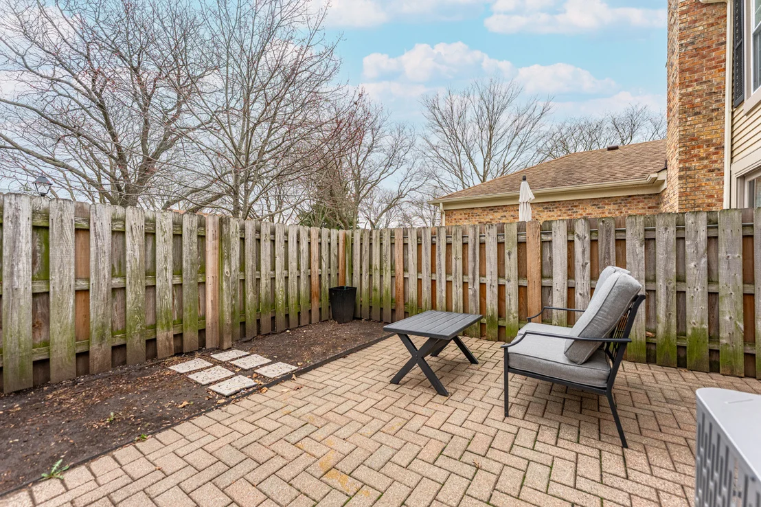 Photo of 1122 Creekside Drive