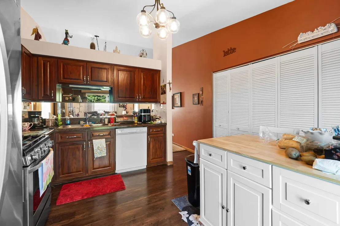 Photo of 715 Thoreau Drive