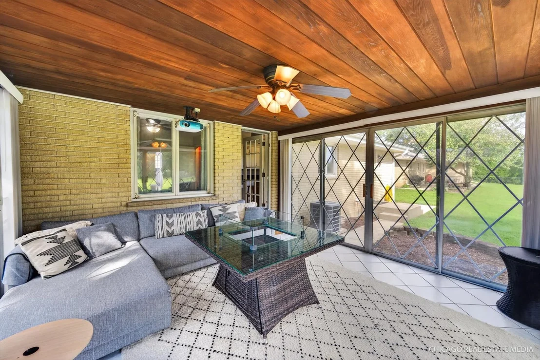 Photo of 465 N Shady Oaks Drive