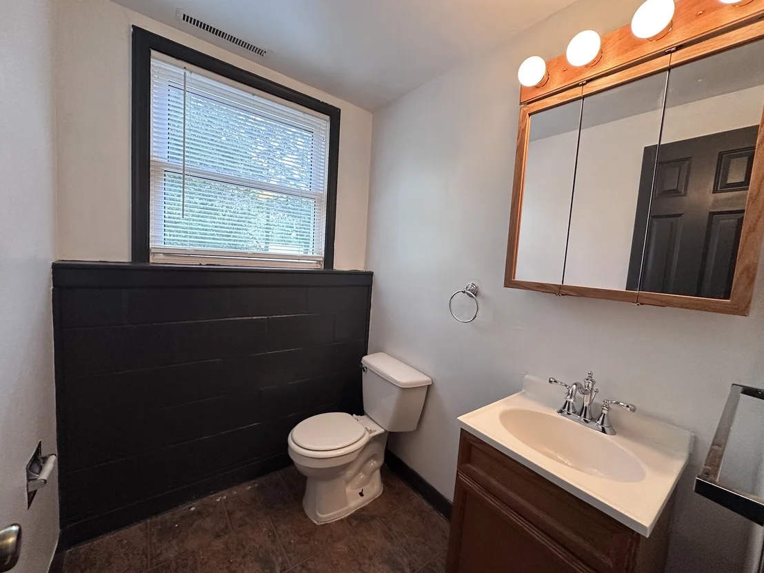 Photo of 909 Sunset Ridge