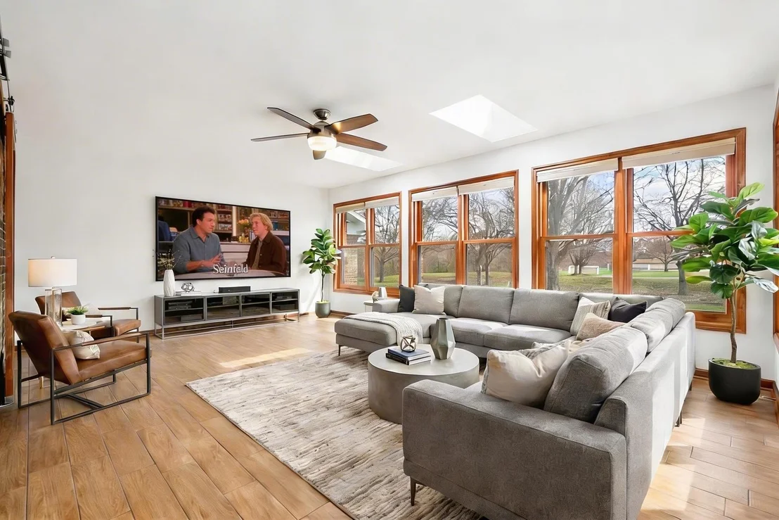 Photo of 225 Fairway Drive