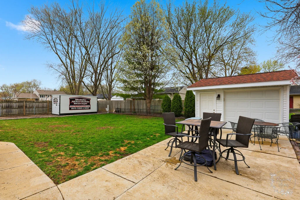 Photo of 209 Meadows Road S
