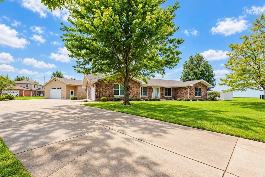 Photo of 113 Diane Drive