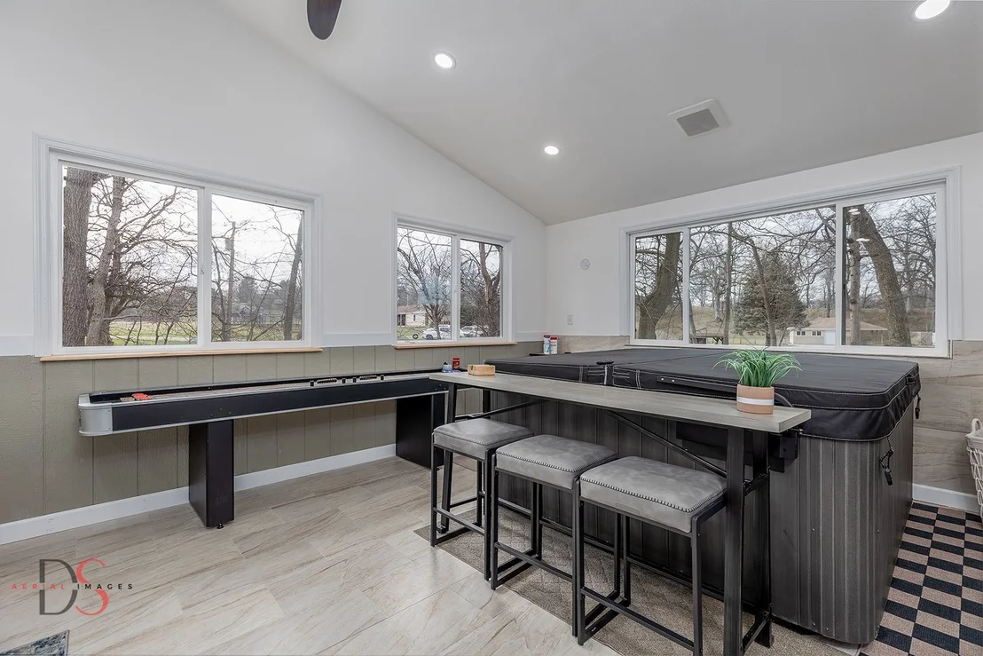 Photo of 152 Beachview Court