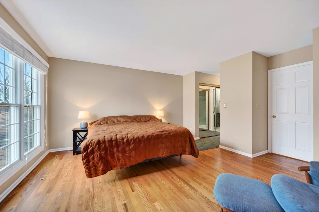 Photo of 1122 Creekside Drive